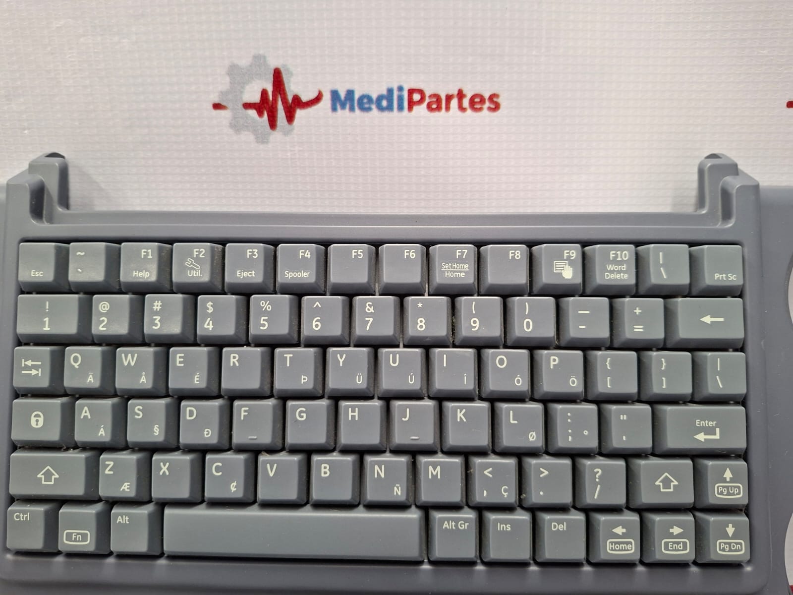 Teclado alfanumerico Voluson P8 BT14